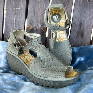 Fly London wedge Size 38 (7.5)